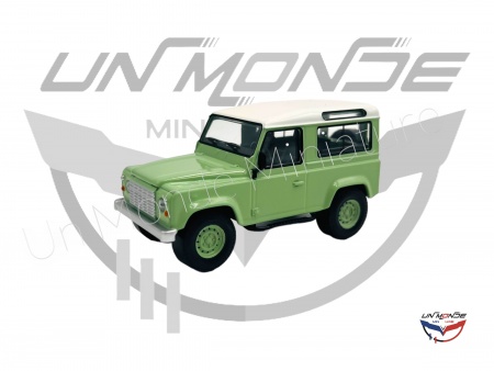 Land Rover Defender 1995 Green and Whiter Jet-Car